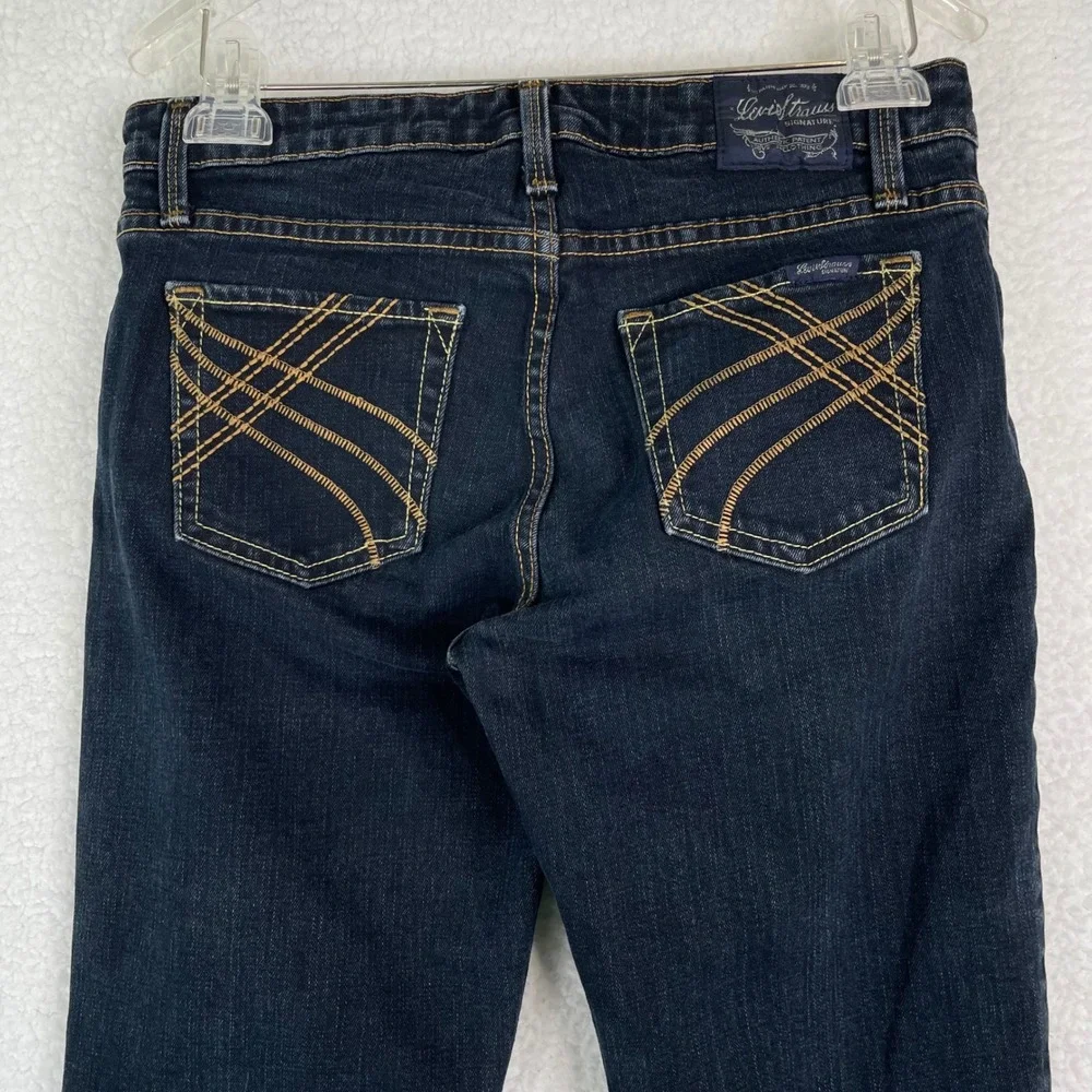 Levi Strauss Signature Womens Juniors 7 Dark Wash Low Rise Slim Bootcut Jeans